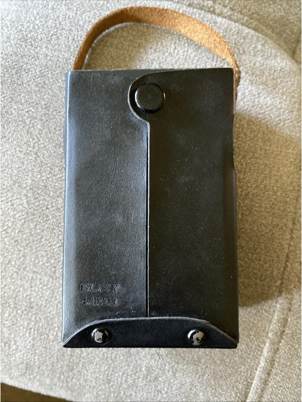 VTG Sony AM Solid State 2R-31 Radio Tested Works Silver W/Leather Case